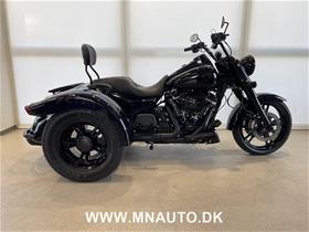 FLRT Freewheeler Trike 114"