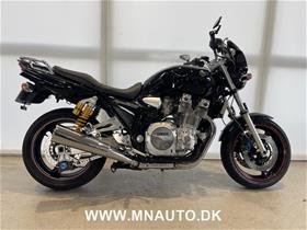 XJR 1300 