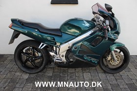 VFR 750
